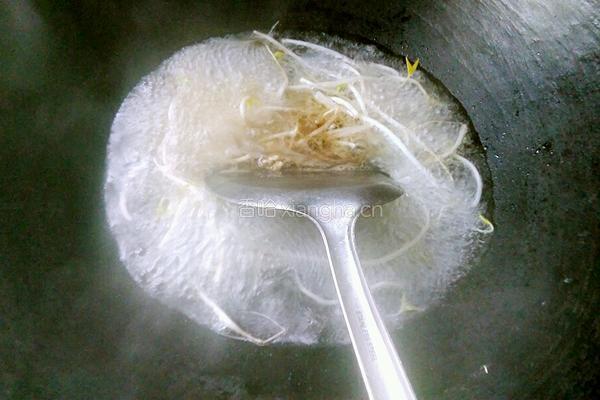绿豆芽肉丝汤的做法图解8