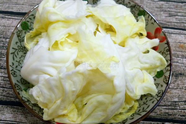 卷心菜炒腊肉的做法图解4