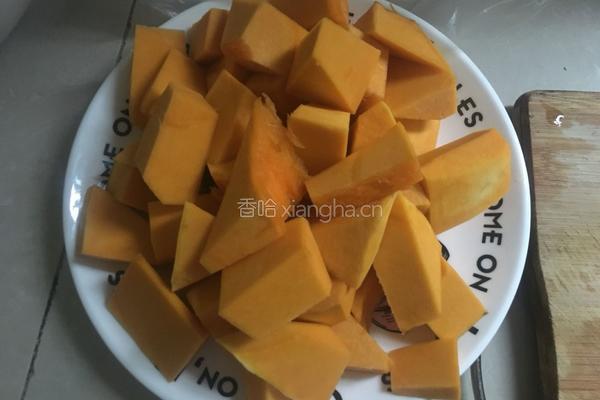虾皮炒南瓜的做法图解3