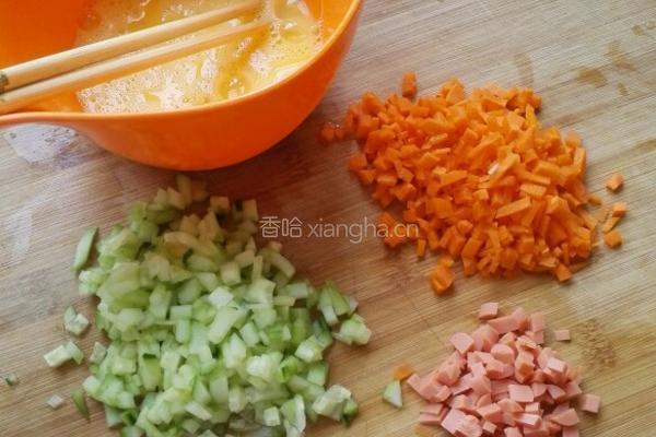 蛋炒饭的做法图解2