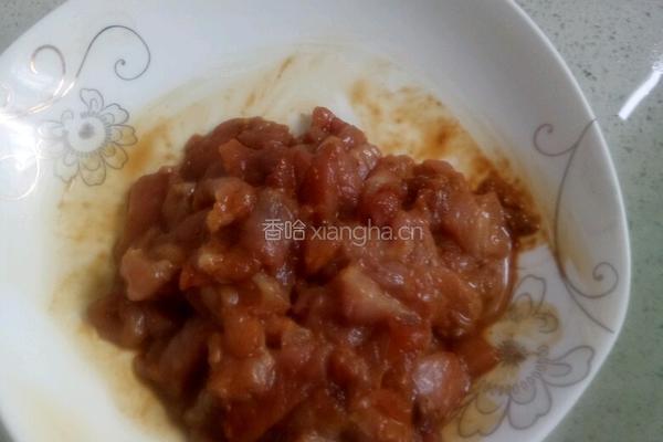 卷心菜炒肉片的做法图解3
