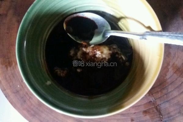 丝瓜肉片汤和酱油辣蒜碟的做法图解10