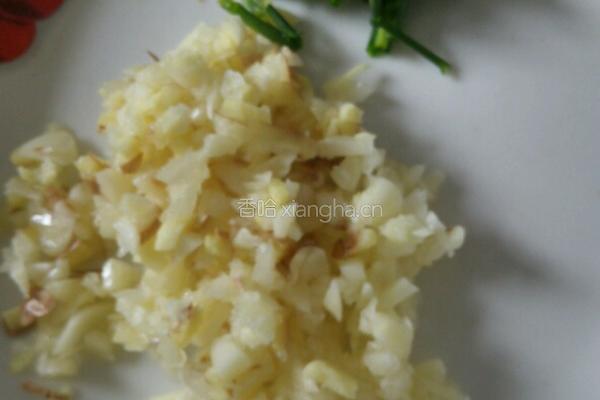 凉拌緑豆芽腐竹的做法图解3