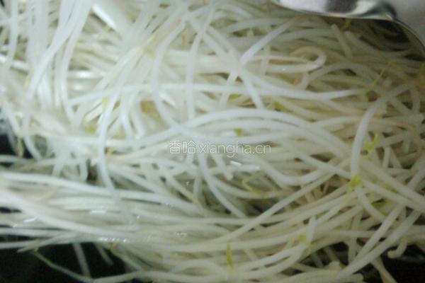 凉拌緑豆芽腐竹的做法图解5