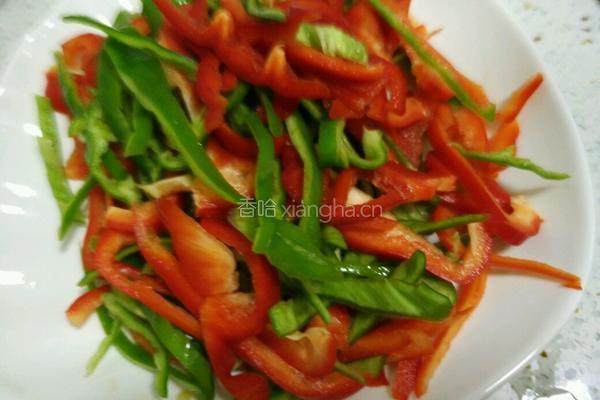 彩椒肉丝的做法图解1