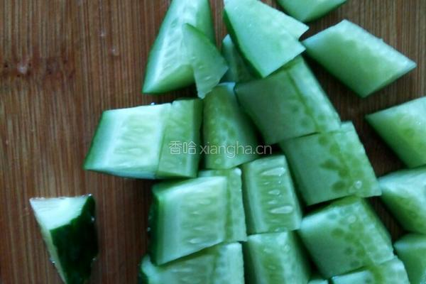 哈密瓜果蔬酸奶沙拉的做法图解4