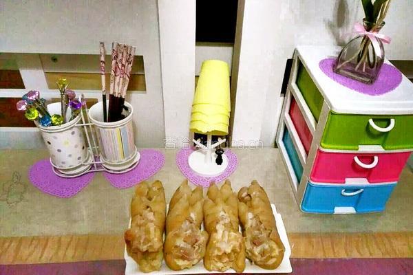 炖猪蹄的做法图解1