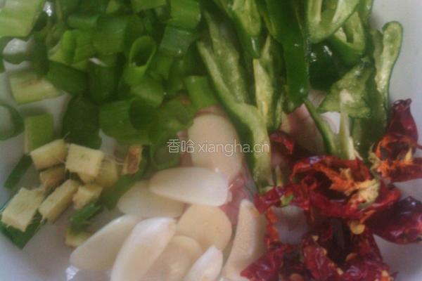 芹菜绿豆芽炒肉丝的做法图解3
