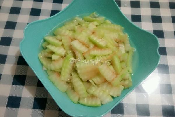 清炒西瓜皮的做法图解7