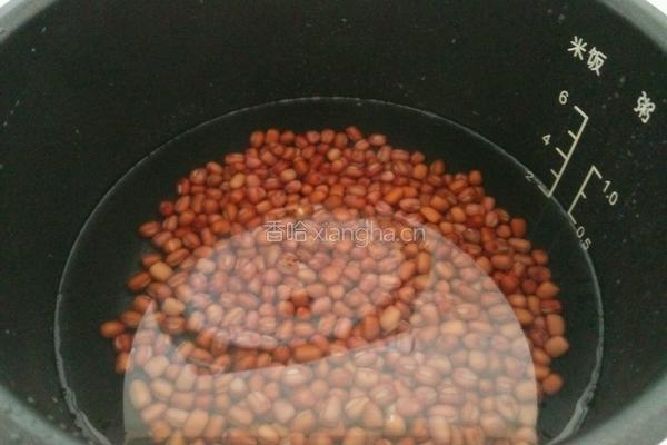红豆沙（含蜜豆）的做法图解1