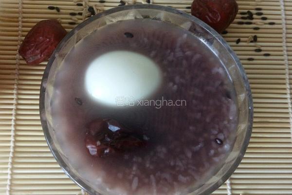 黑米大米小米燕麦大枣粥