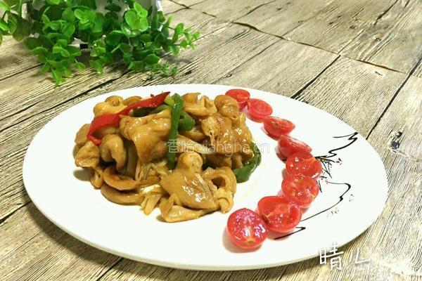 圣女果搭炒肥肠的做法图解10