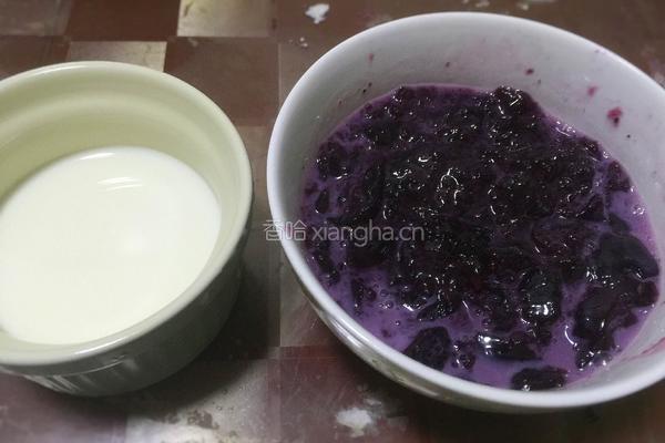 蓝莓慕斯蛋糕的做法图解4