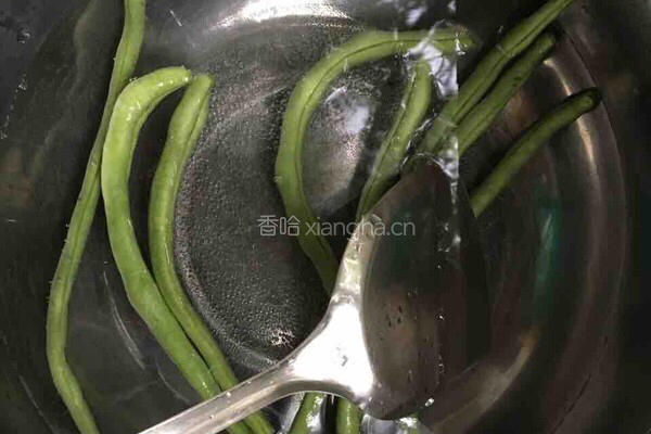 繁花似锦素火腿炒饭的做法图解2