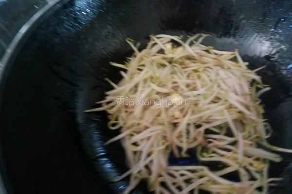 绿豆芽炒韭菜的做法图解7