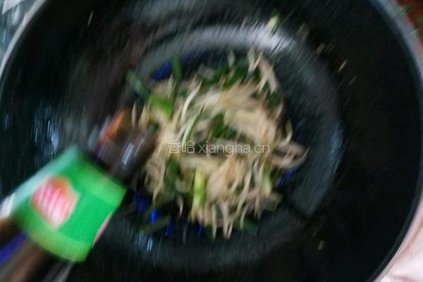 绿豆芽炒韭菜的做法图解11