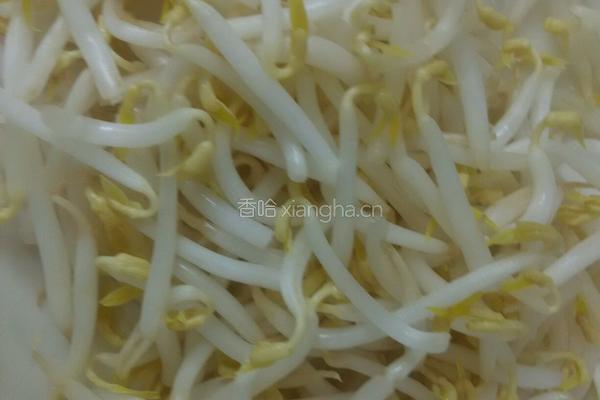 绿豆芽炒肉丝的做法图解1