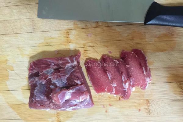 葱爆羊肉的做法图解1