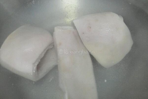 彩椒炒猪皮的做法图解2