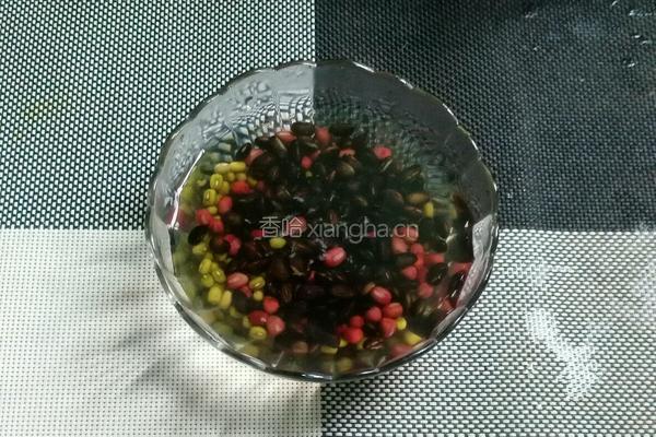 消暑豆浆的做法图解1