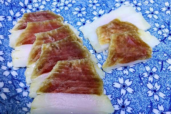 蒜苗咸肉的做法图解2