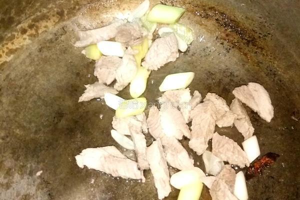 土豆烧肉的做法图解3