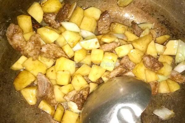 土豆烧肉的做法图解4