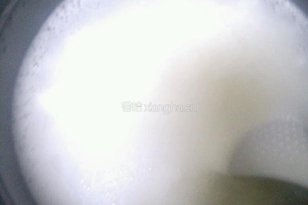 皮蛋瘦肉火腿鸡蛋粥的做法图解3