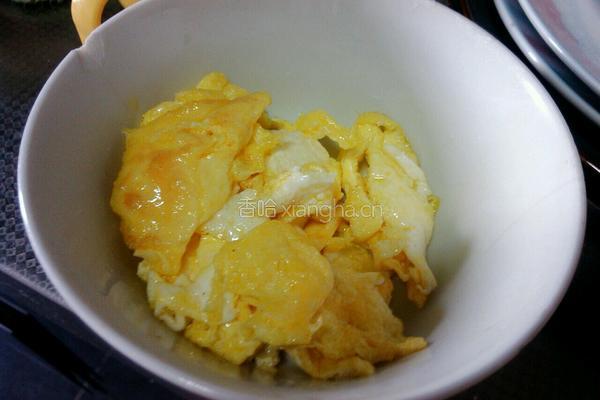 卷心菜炒饭的做法图解2