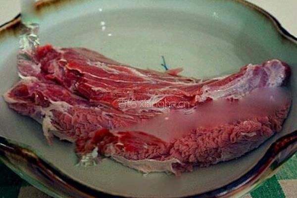 卤牛肉的做法图解3