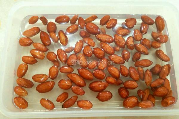彩椒花生仁拌黄瓜的做法图解2