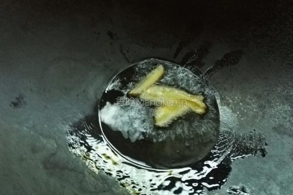 龙眼荷包蛋枸杞甜汤的做法图解4
