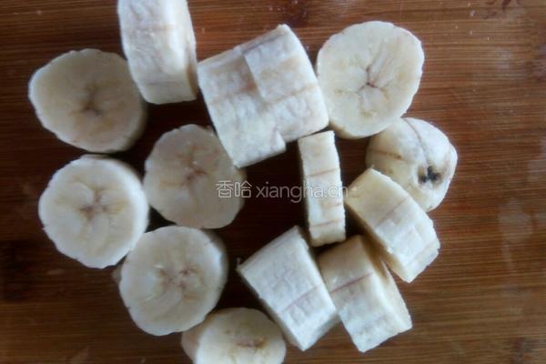 哈密瓜香蕉沙拉的做法图解3