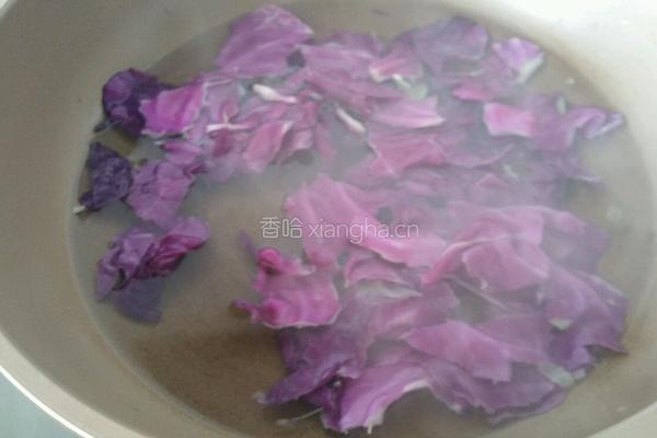 炝拌甘蓝的做法图解3