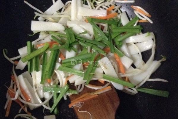 绿豆芽炒年糕的做法图解6