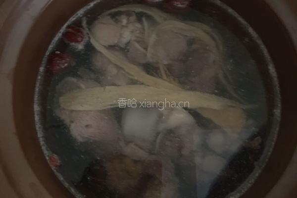 滋补大骨汤的做法图解3
