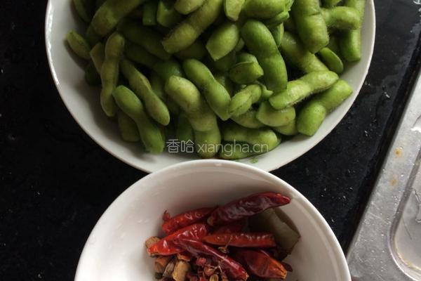 盐水毛豆的做法图解2