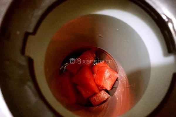 西瓜苹果汁的做法图解3