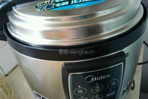 麻辣鸭脖的做法图解12