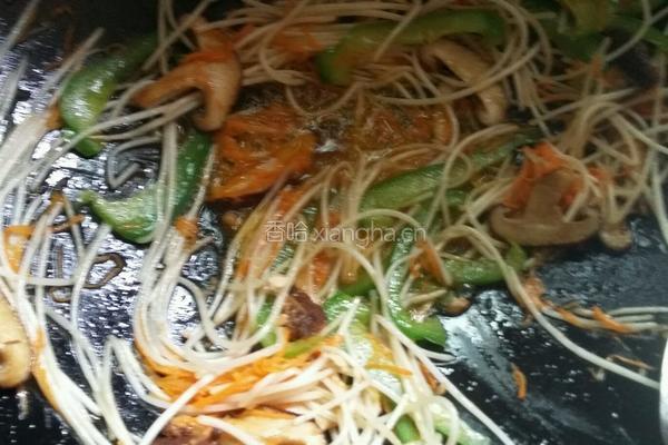 银芽炒三丝的做法图解6
