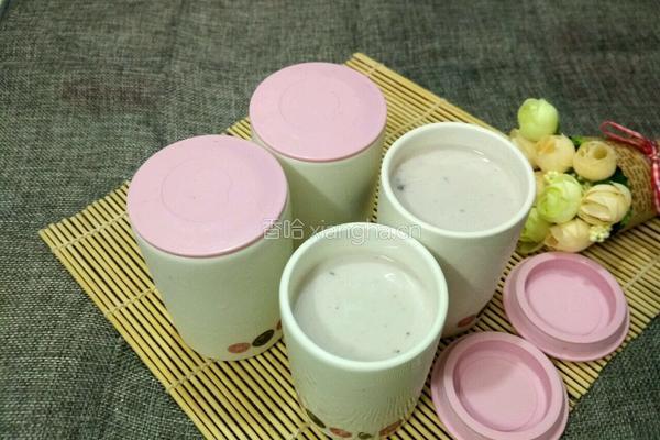 蓝莓酸奶