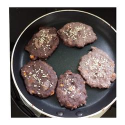 黑米豆渣饼的做法[图]