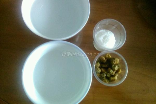 菊花茶的做法图解1