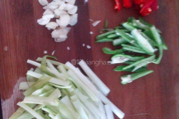 韭黄豆芽炒肉丝的做法图解4