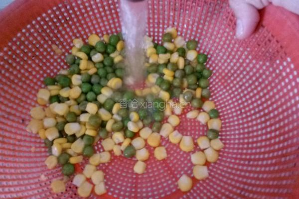 三色炒饭的做法图解2