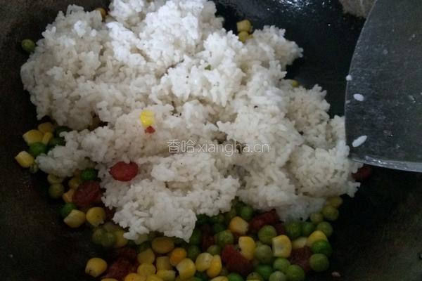 三色炒饭的做法图解6