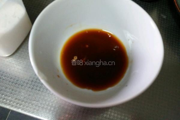 猪皮炒蒜苔的做法图解3