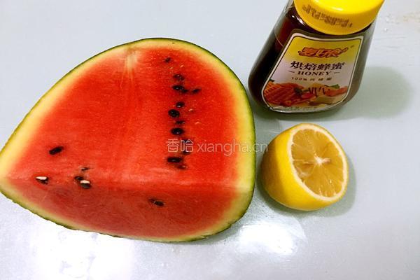 西瓜蜂蜜冰棒的做法图解1