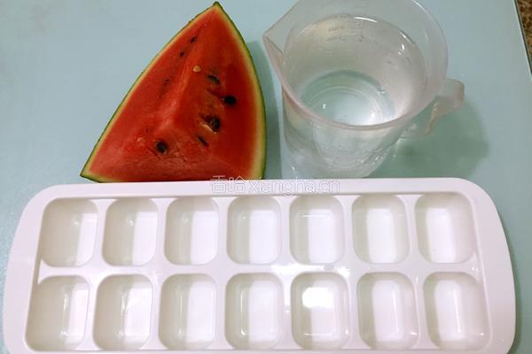 水晶西瓜冰的做法图解1