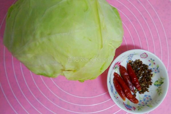 蚝油卷心菜的做法图解1